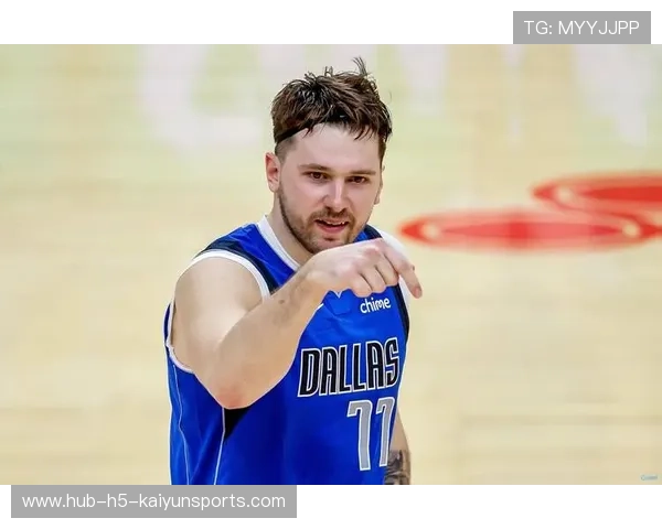 东契奇投篮连发命中,独行侠攻势压境 东契奇投篮连发命中,独行侠攻势压境