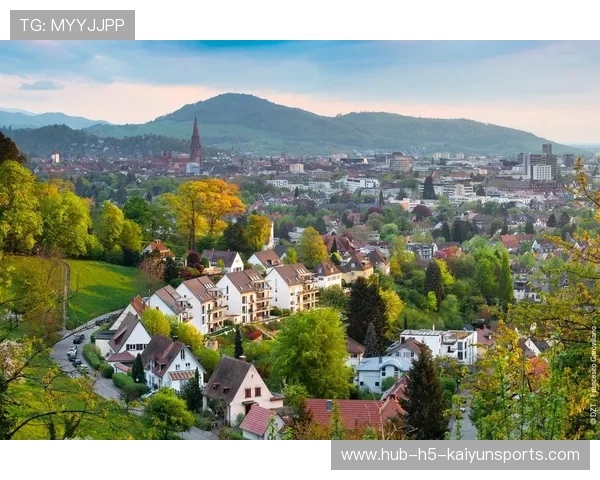 弗莱堡迎来试金战，多特不能松懈，弗莱堡市